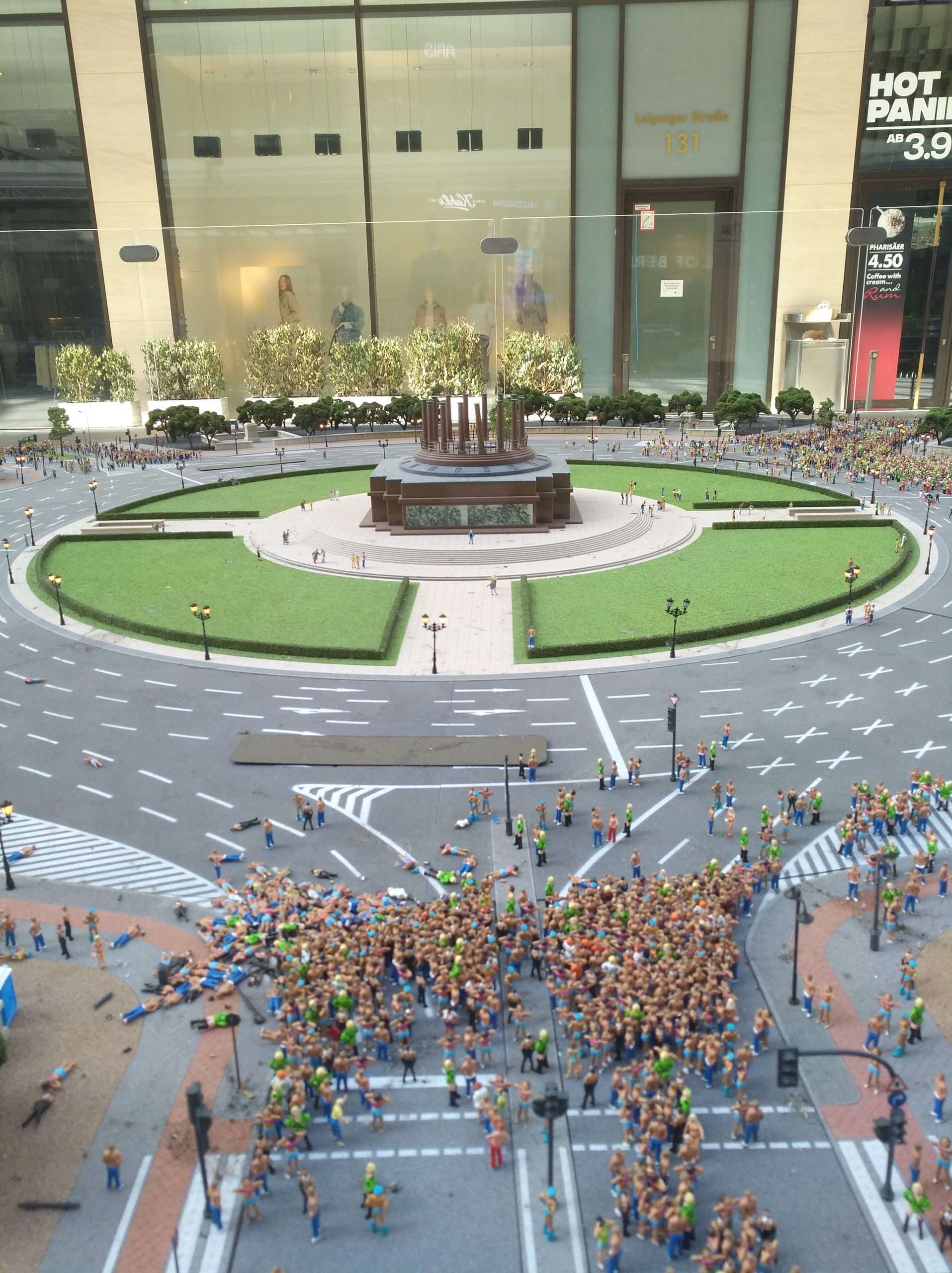 Vandalismus und Diebstahl bei Rave The Planet